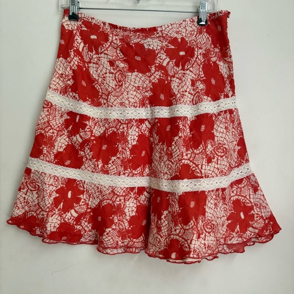Calvin Klein Jeans Red and White Floral Mini Skirt - Picture 1 of 3